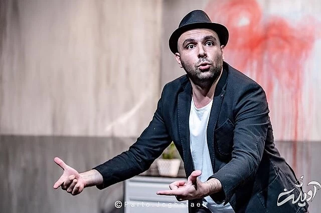 پای دکتر مصدق به فوتبال کشیده شد